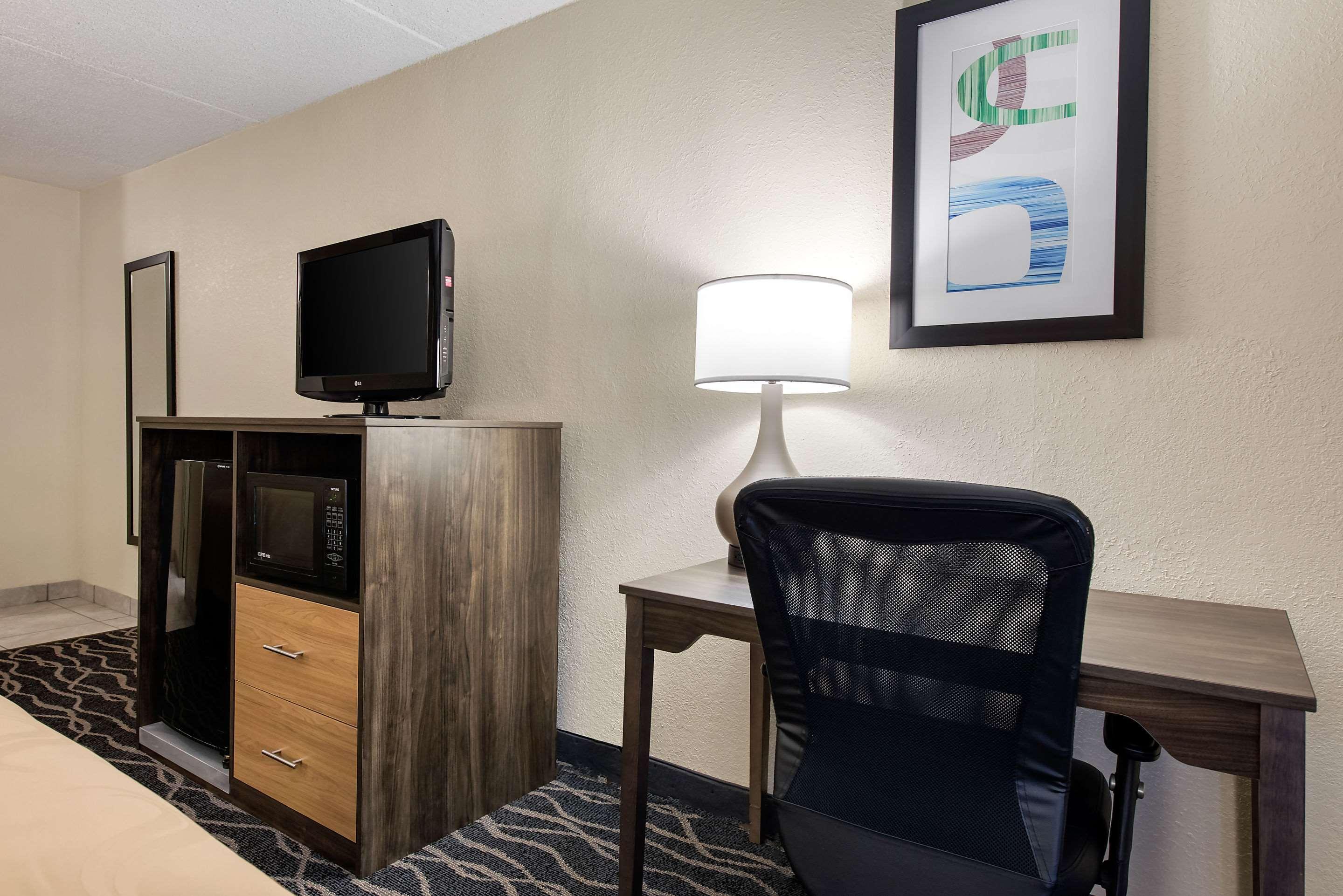 Quality Inn & Suites Lafayette I-65 Eksteriør bilde